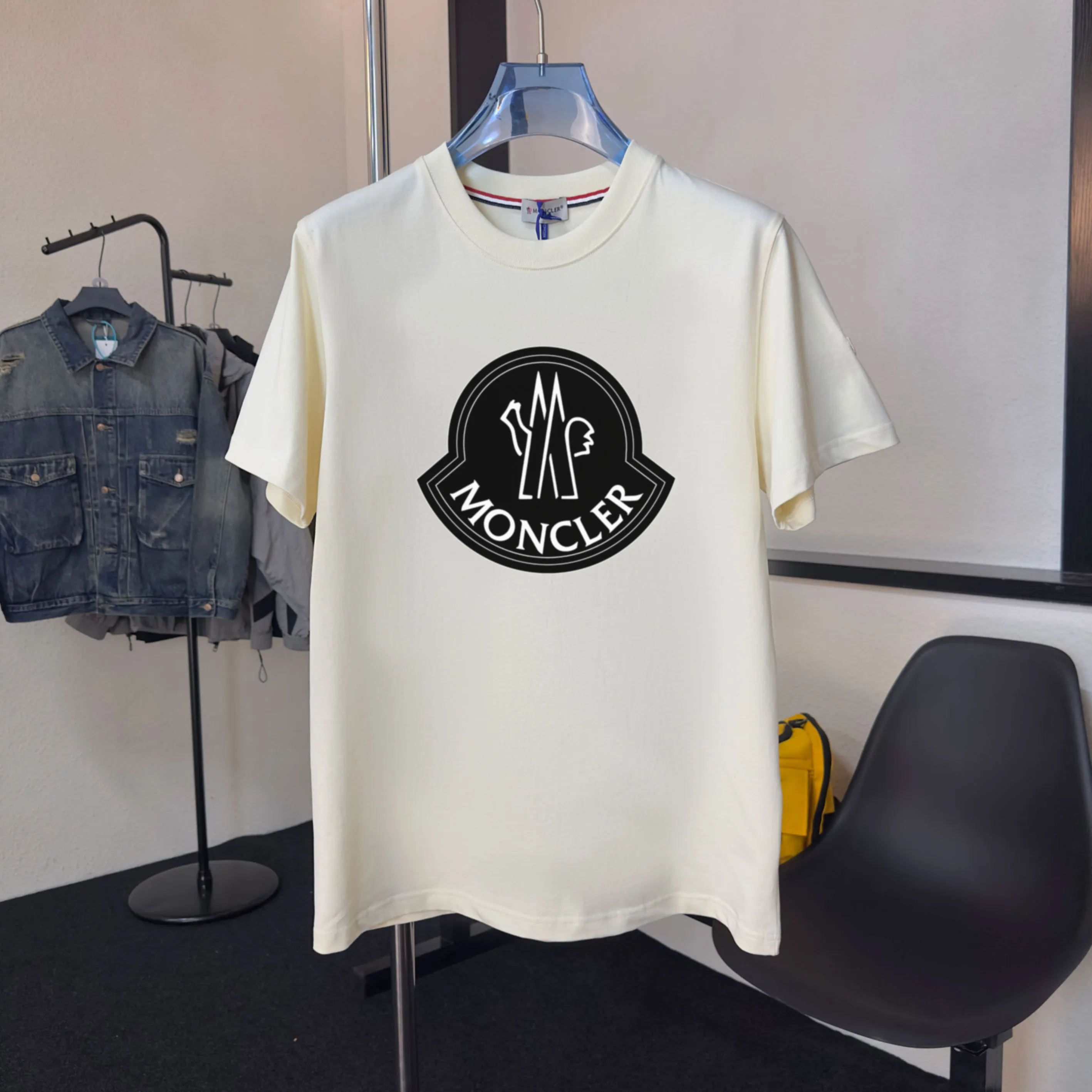 《 ~NFC ~ 》《Moncler~ 》2025New Arrival Quality T , Versatile Quality ！ ‼ 32 250G ‼ ， ， ， ， T 🤪 Sizes：S-M-L-XL-2XL ：Black，White， Same Style